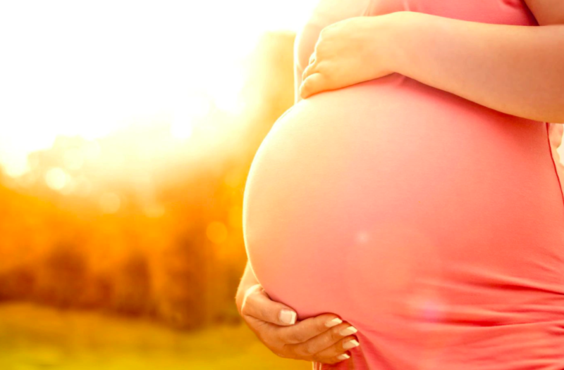 Έγκυος στο πρώτο της παιδί πανέμορφη Ελληνίδα τραγουδίστρια!