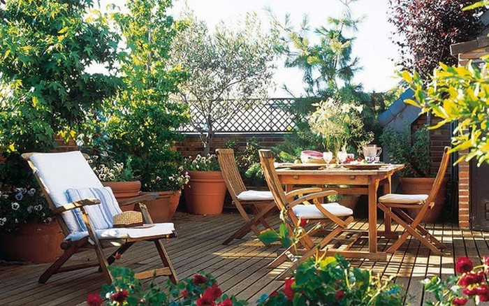 8 απλά βήματα για να δημιουργήσεις έναν κήπο στο μπαλκόνι σου
