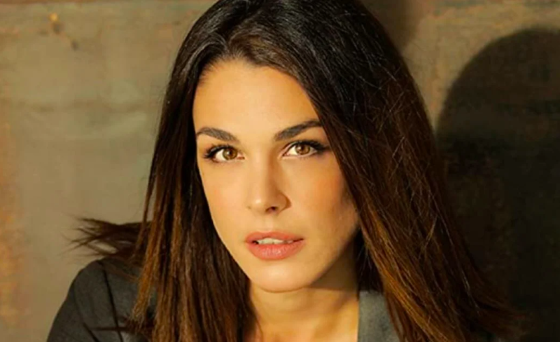 Η Ιωάννα Τριανταφυλλίδου κάνει pole dancing και είναι πιο sexy από ποτέ (photo-video)